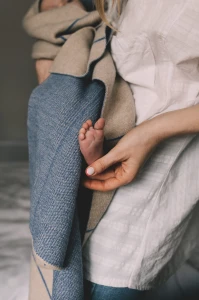 The Story Makers - Kocyk 100% wełna merino Kratka beżowy