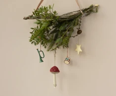Maileg Dekoracja bożonarodzeniowa zawieszka choinkowa – Mushroom ornament - Red