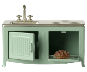 mietowa-kuchnia-dla-myszek-metalowa-kuchnia-ze-zlewem-i-piekarnikiem-do-myszkowego-domku-maileg.webp