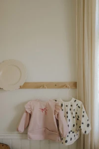 pol_pl_Elodie-Details-Sliniak-z-dlugim-rekawem-rosy-bow-35917_2.jpg